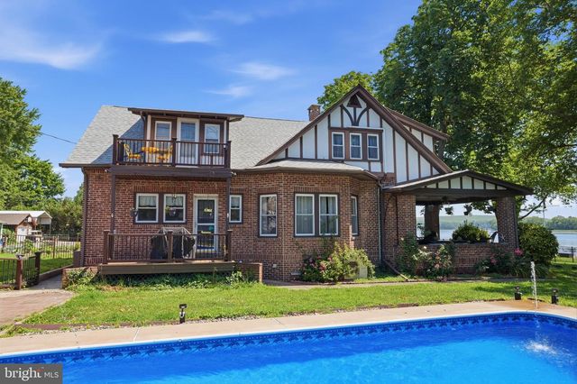 7105 RIVERVIEW AVE, Bristol, PA 19007