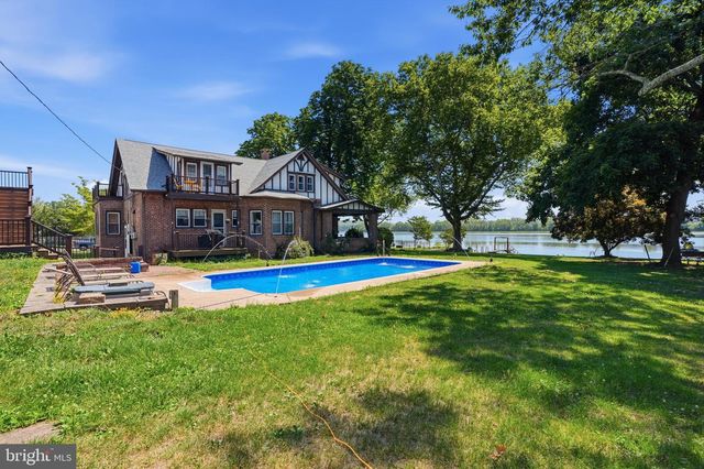 7105 RIVERVIEW AVE, Bristol, PA 19007
