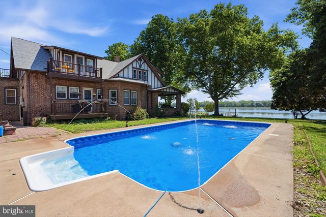 7105 RIVERVIEW AVE, Bristol, PA 19007