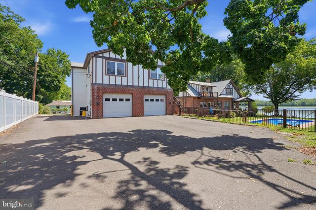 7105 RIVERVIEW AVE, Bristol, PA 19007