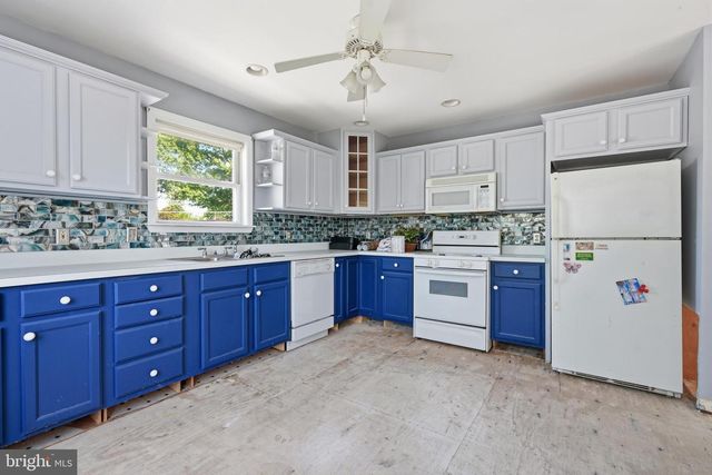 7105 RIVERVIEW AVE, Bristol, PA 19007