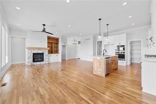 14552 Amanda Lane, Basehor, KS 66007