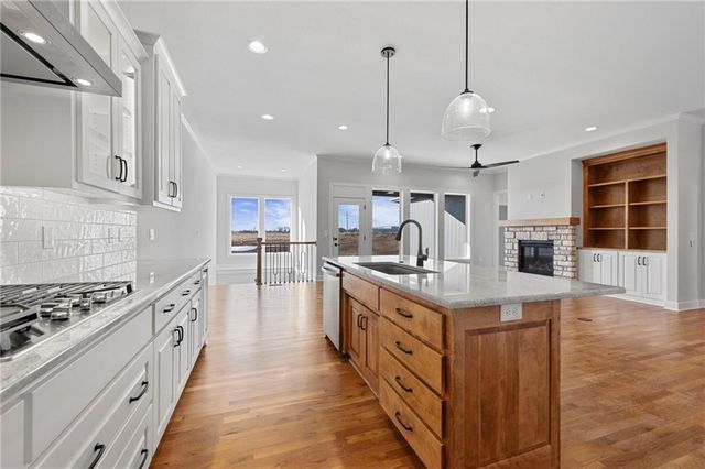 14552 Amanda Lane, Basehor, KS 66007