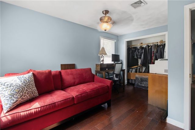 50 Countryside Drive, Cranston, RI 02921