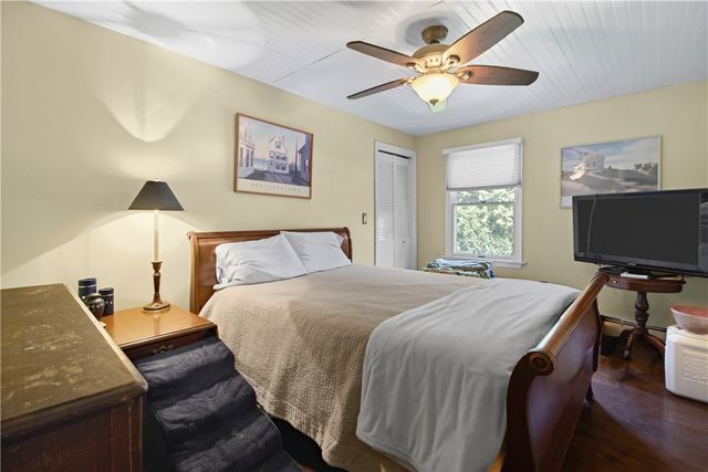 50 Countryside Drive, Cranston, RI 02921