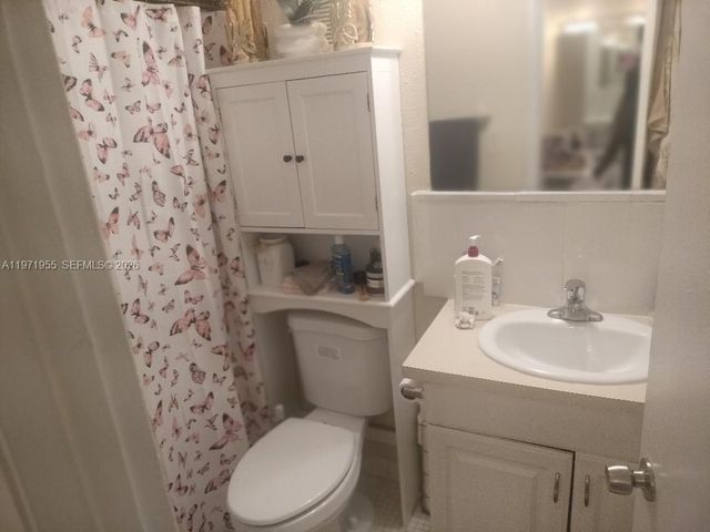 7450 NW 17th St 205, Plantation, FL 33313