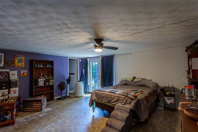 101 S Woodsway Street E, Conroe, TX 77301