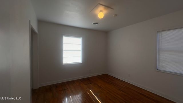 1044 Cooper Road, Jackson, MS 39212