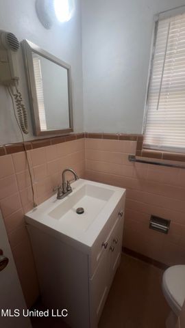 1044 Cooper Road, Jackson, MS 39212