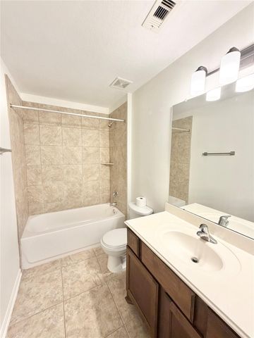 122 Long Canyon Lane, Richmond, TX 77469
