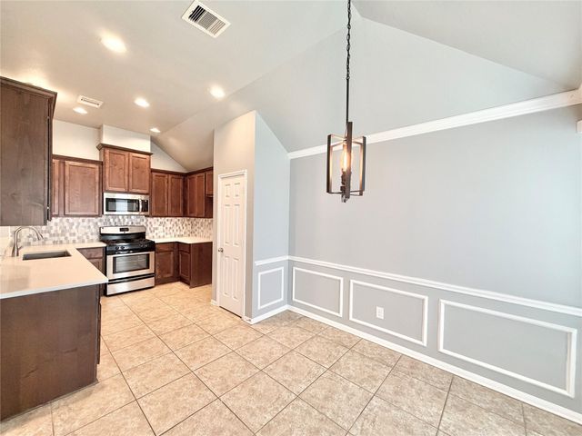 122 Long Canyon Lane, Richmond, TX 77469