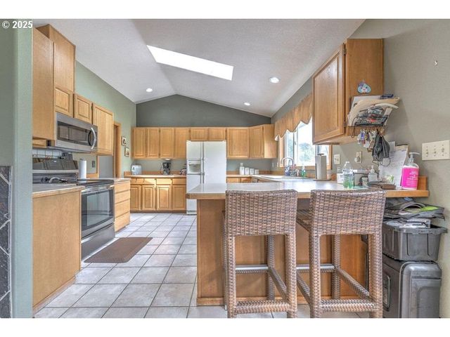 7208 Ne OCHOCO Hwy, Prineville, OR 97754