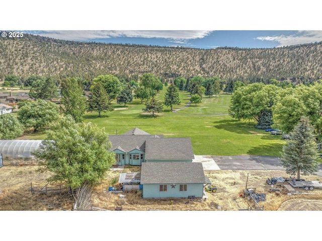 7208 Ne OCHOCO Hwy, Prineville, OR 97754