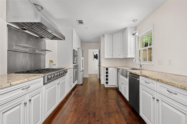 3405 Cascadera DR, Austin, TX 78731