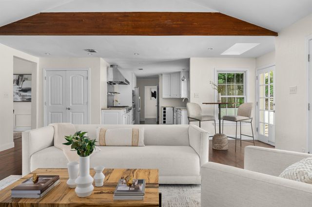 3405 Cascadera DR, Austin, TX 78731