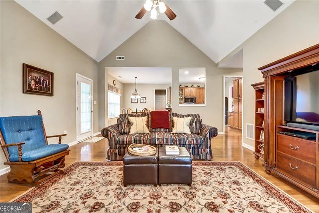 211 Willow Bend Way, Senoia, GA 30276