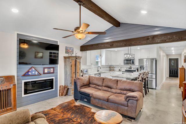 1706 Redwood Drive, Granite Shoals, TX 78654