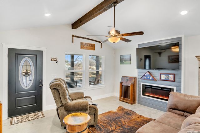 1706 Redwood Drive, Granite Shoals, TX 78654