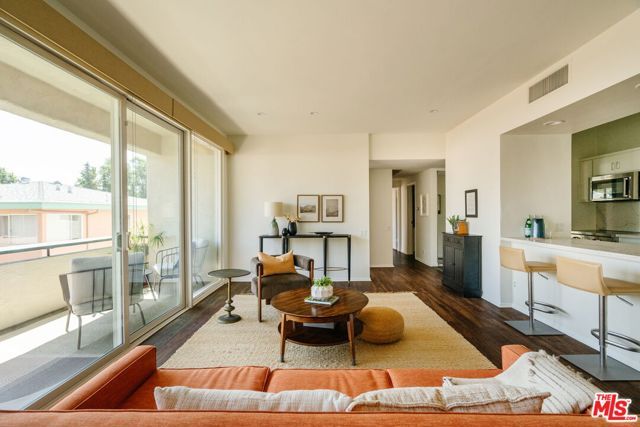 960 San Pasqual Street 203, Pasadena, CA 91106