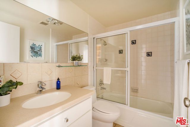 960 San Pasqual Street 203, Pasadena, CA 91106