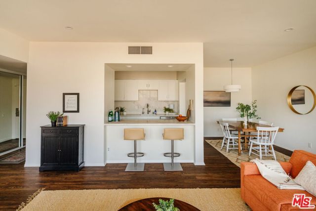 960 San Pasqual Street 203, Pasadena, CA 91106
