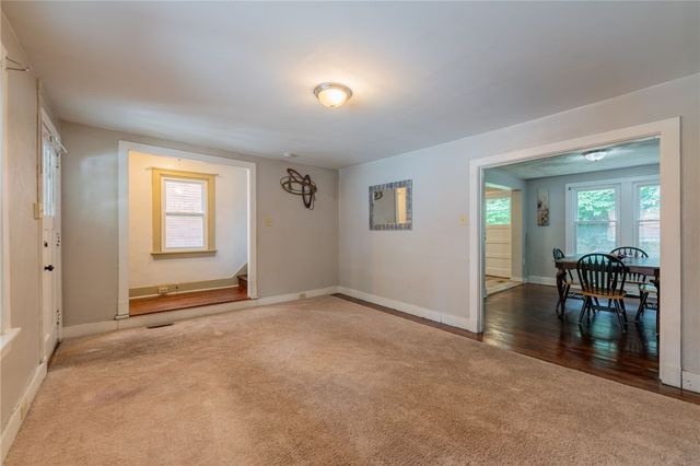 7322 Whipple St, Swissvale, PA 15218