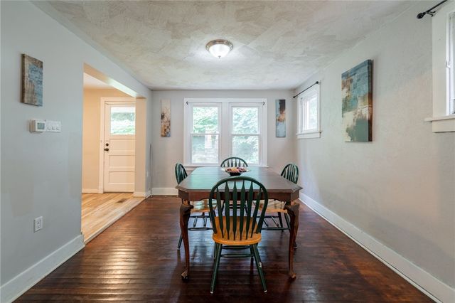 7322 Whipple St, Swissvale, PA 15218