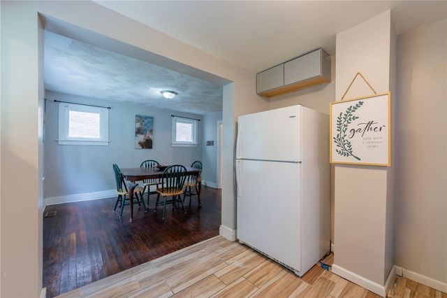 7322 Whipple St, Swissvale, PA 15218