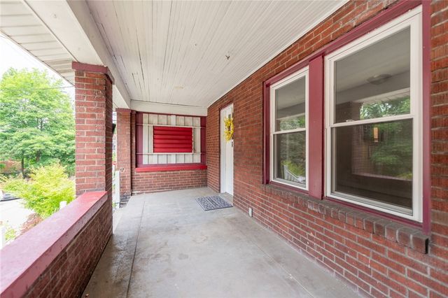 7322 Whipple St, Swissvale, PA 15218