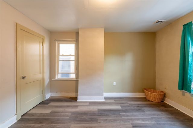 7322 Whipple St, Swissvale, PA 15218