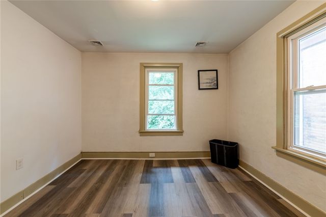 7322 Whipple St, Swissvale, PA 15218