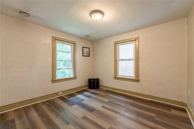 7322 Whipple St, Swissvale, PA 15218