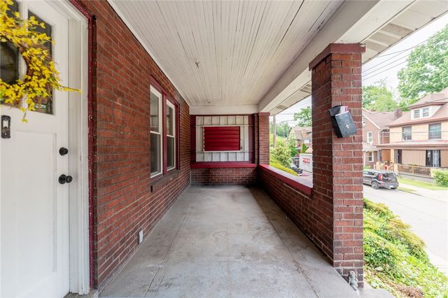 7322 Whipple St, Swissvale, PA 15218