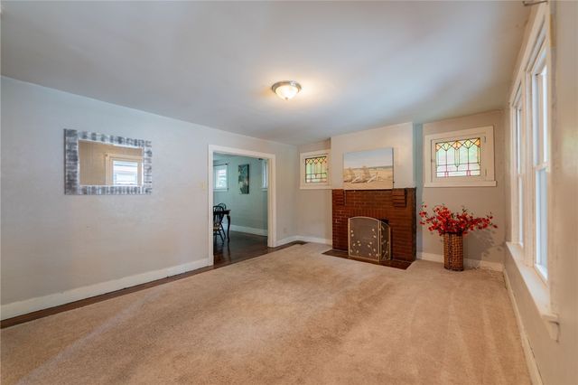7322 Whipple St, Swissvale, PA 15218