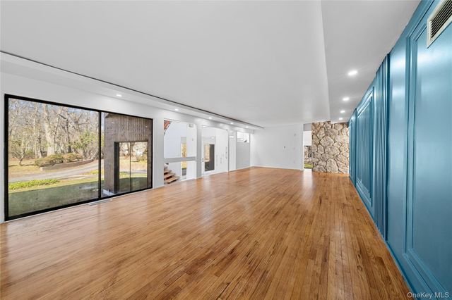 12 Lost Meadow Lane, Port Jefferson, NY 11777