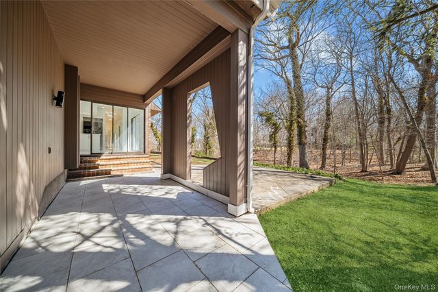 12 Lost Meadow Lane, Port Jefferson, NY 11777