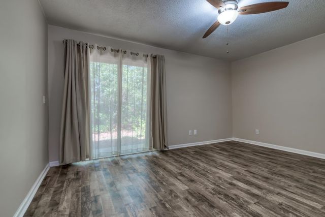 401 Cambridge Cir Apt A4, Murrells Inlet, SC 29576