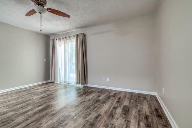 401 Cambridge Cir Apt A4, Murrells Inlet, SC 29576