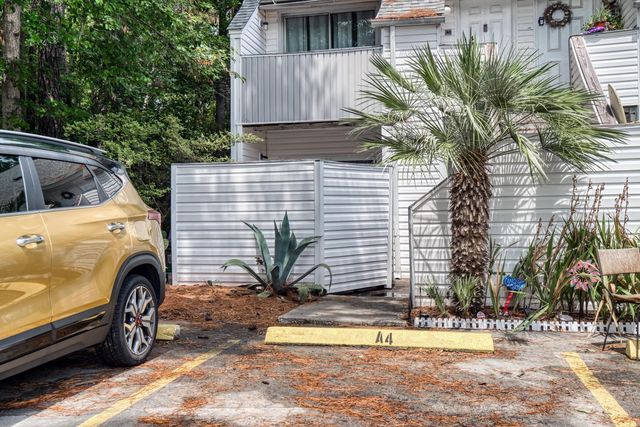 401 Cambridge Cir Apt A4, Murrells Inlet, SC 29576