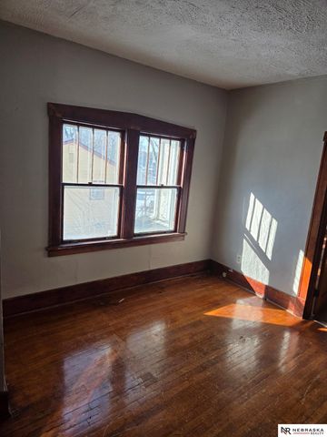 4506 Fort Street, Omaha, NE 68104