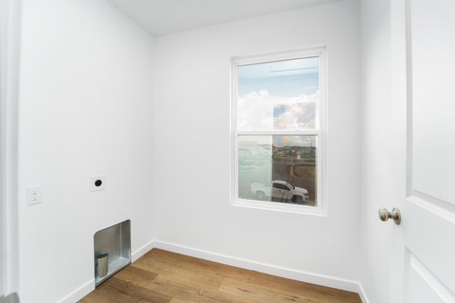 826 S Orchard Way, Springfield, MO 65802