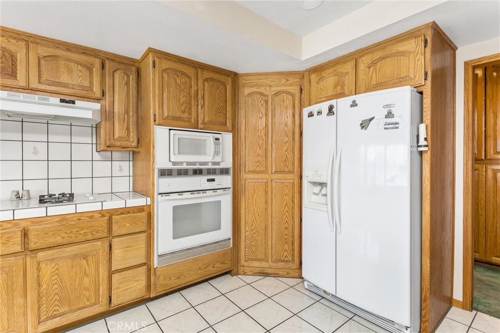 Image 15 of property listing at 13675 Spring Valley Parkway, Victorville, CA 92395