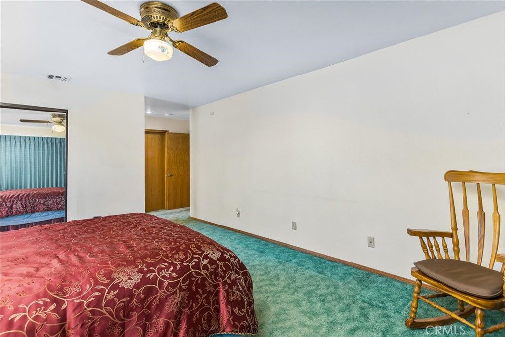 Image 17 of property listing at 13675 Spring Valley Parkway, Victorville, CA 92395