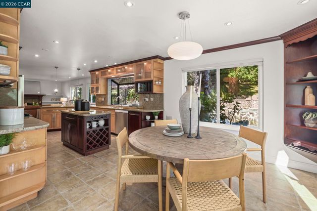 1490 Whitecliff Way, Walnut Creek, CA 94596