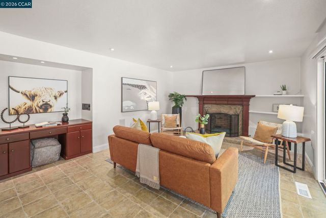 1490 Whitecliff Way, Walnut Creek, CA 94596
