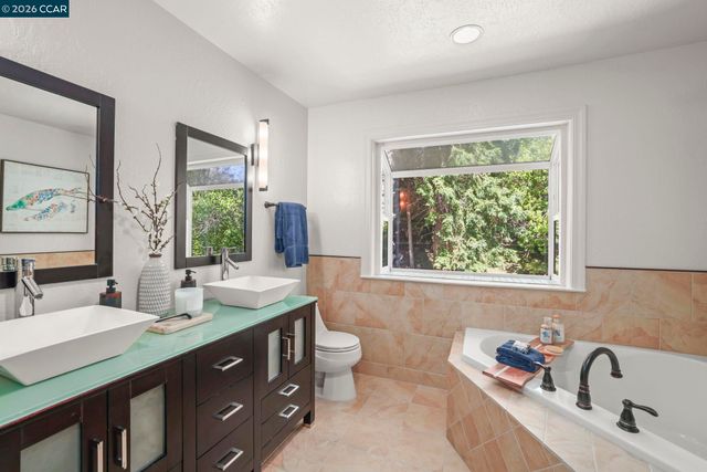 1490 Whitecliff Way, Walnut Creek, CA 94596