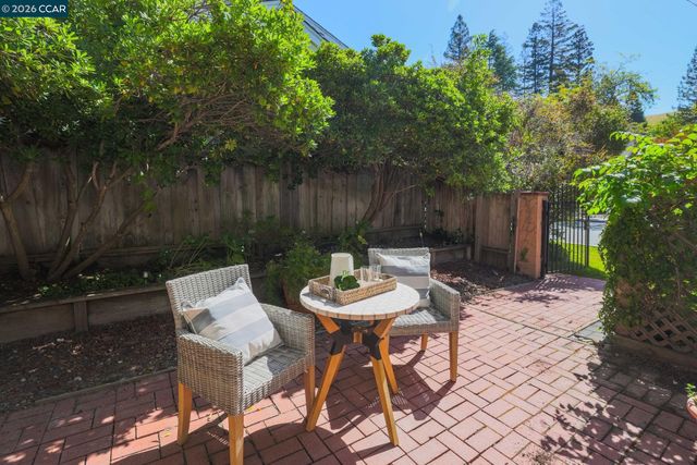 1490 Whitecliff Way, Walnut Creek, CA 94596