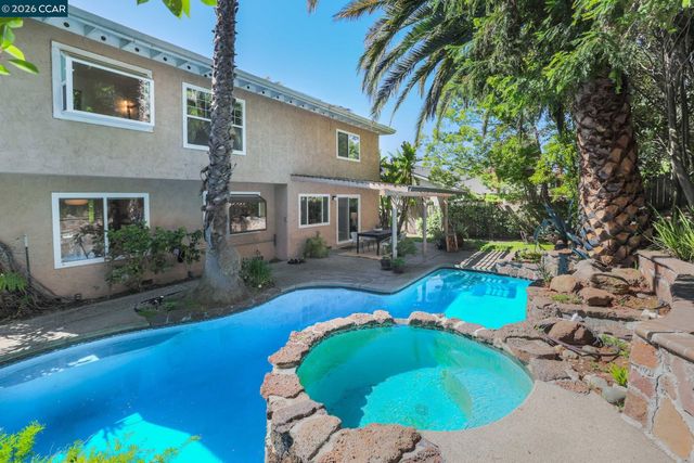 1490 Whitecliff Way, Walnut Creek, CA 94596
