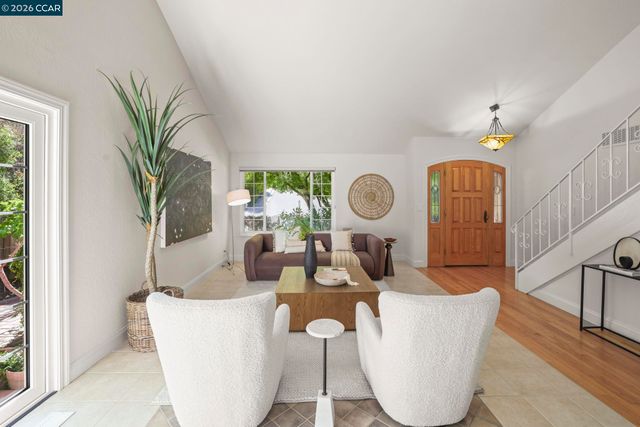 1490 Whitecliff Way, Walnut Creek, CA 94596
