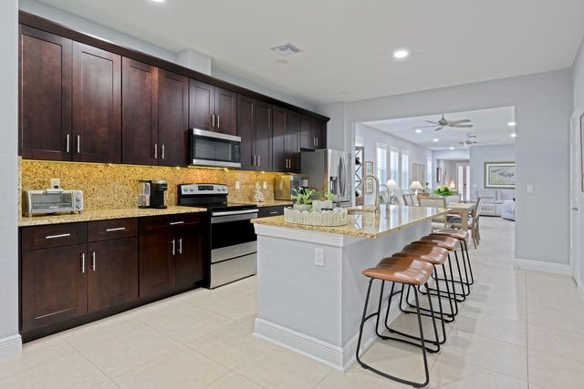 161 SE Via Visconti, Port St Lucie, FL 34952